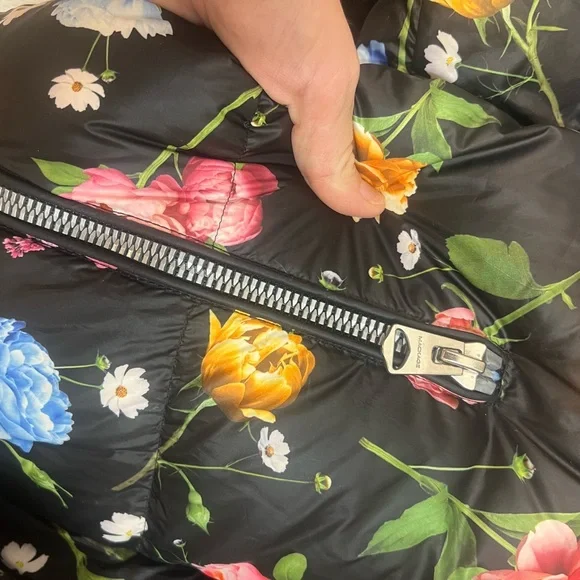 SUPER SALE 💥🌟NWT MACKAGE WOMENS Black Floral Puffer Jacket - Picture 5 of 9